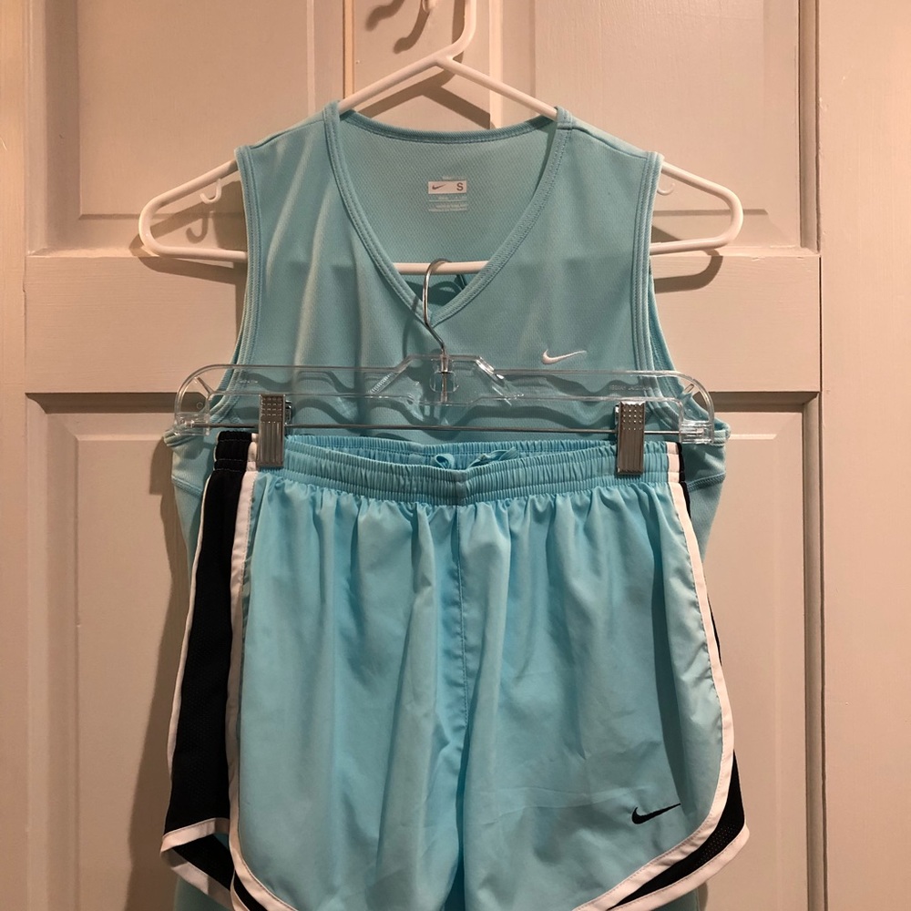 NIKE!  Women’s running set